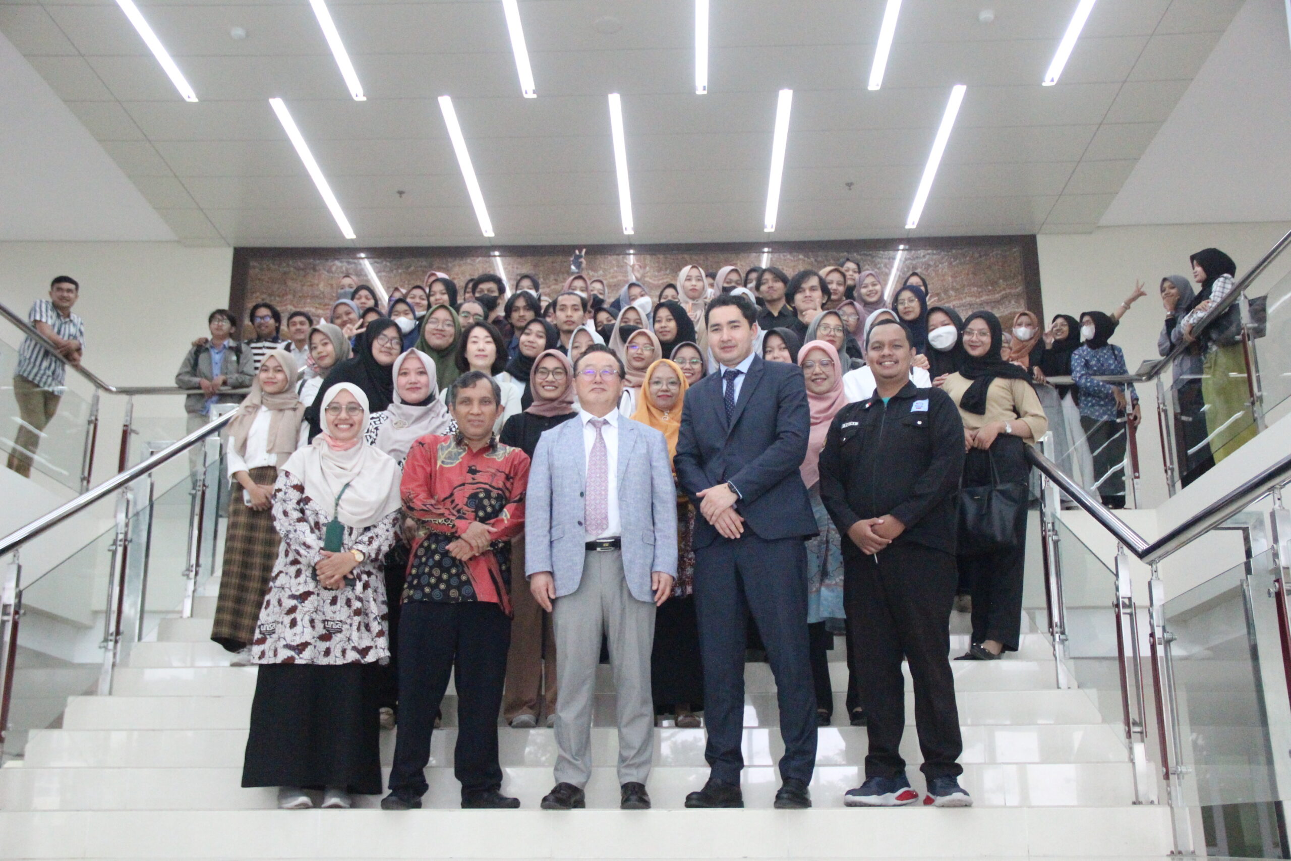 Sosialisasi Kyundong University Korea Selatan ke UNISA Yogyakarta: Menawarkan Beasiswa dan Peluang Student Exchange